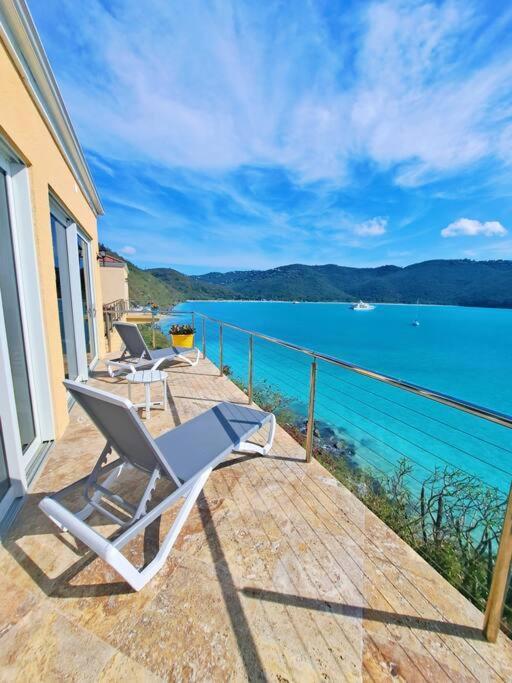 Sailfish Villa Luxury Beachfront Estate Magens Bay Cruz Bay 외부 사진